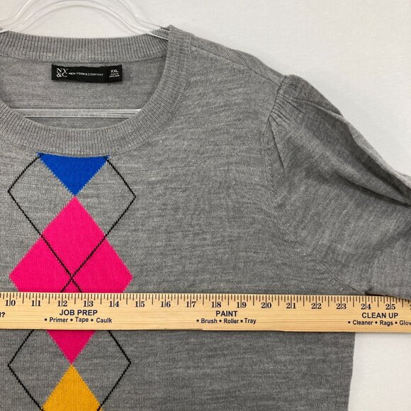New York & Company size XXL Gray Argyle Colorful Print Light Knit Sweater Preppy - Picture 6 of 9